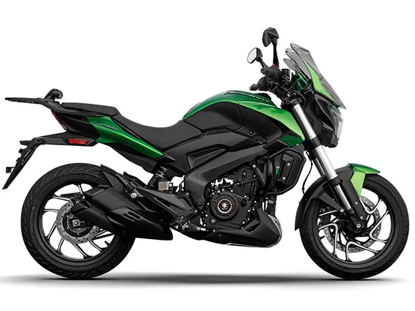 Bajaj Dominar 400 vista de perfil